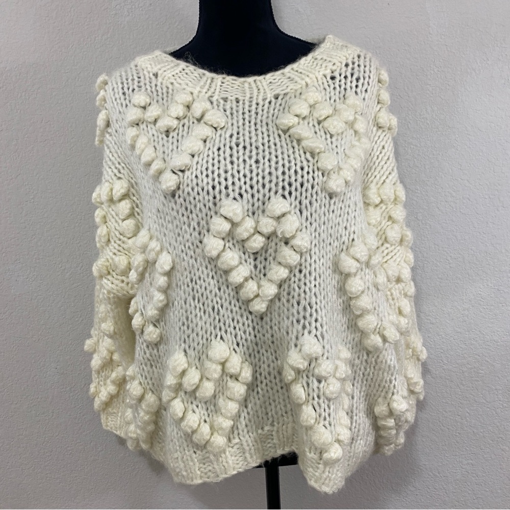 Elenza Chunky Knit Heart Pom Pom White Handmade‎ Sweater